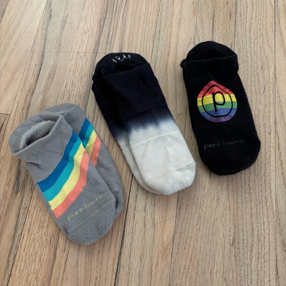 Pure Barre Tavi sticky socks